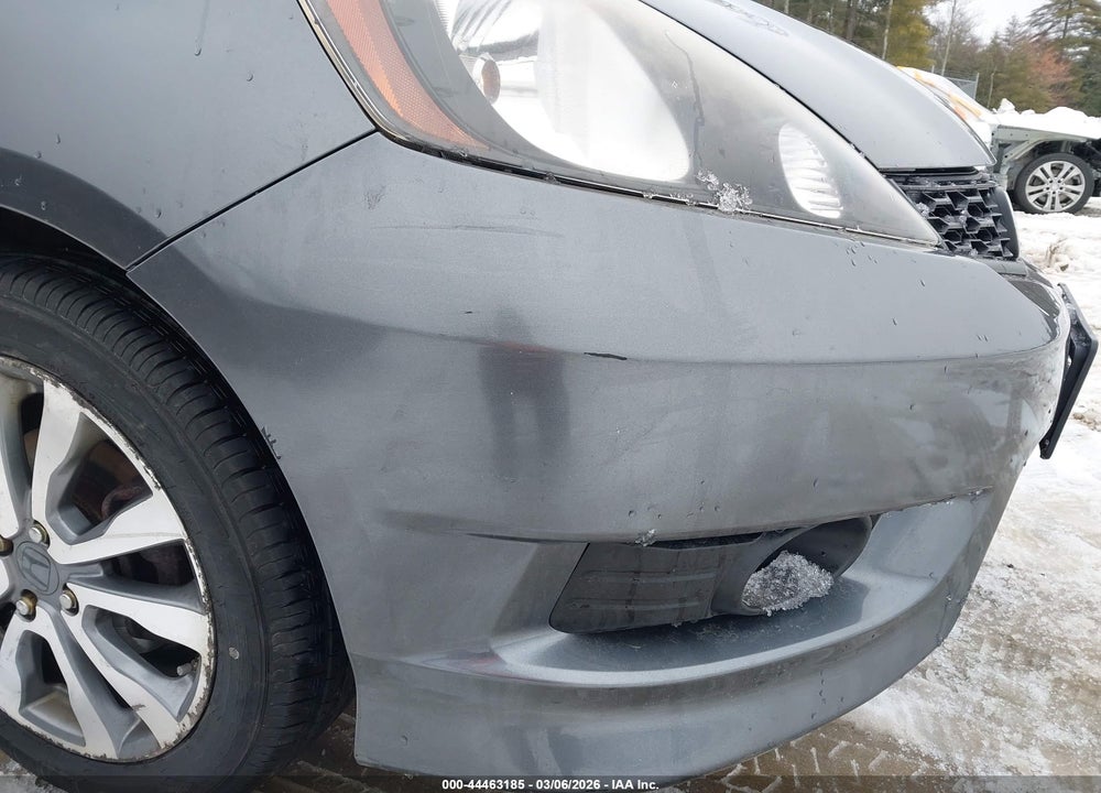 2013 HONDA FIT SPORT VIN: JHMGE8H51DC062833
