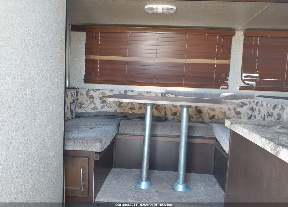 2015 FOREST RIVER 29FT CHEROKEE M 29VT VIN: 4X4TCKE29FK029238