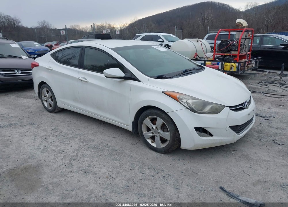 2013 HYUNDAI ELANTRA GLS VIN: 5NPDH4AE8DH268895