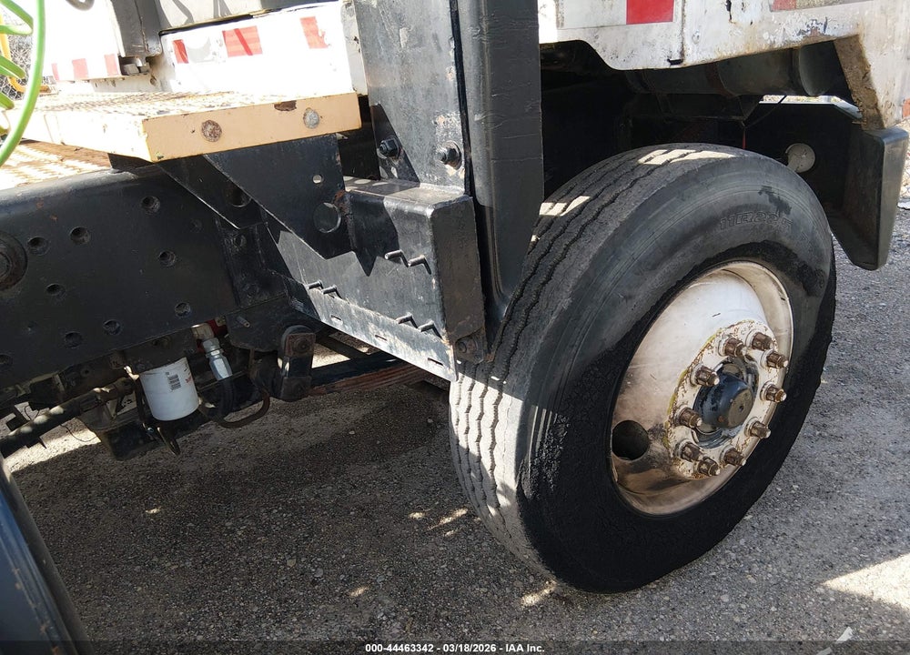 2001 OTTAWA TRUCK VIN: 0000000TT30258001