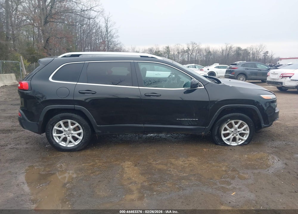 2017 JEEP CHEROKEE LATITUDE 4X4 VIN: 1C4PJMCB6HW546388