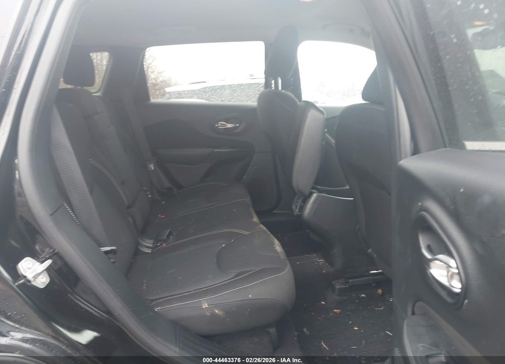 2017 JEEP CHEROKEE LATITUDE 4X4 VIN: 1C4PJMCB6HW546388
