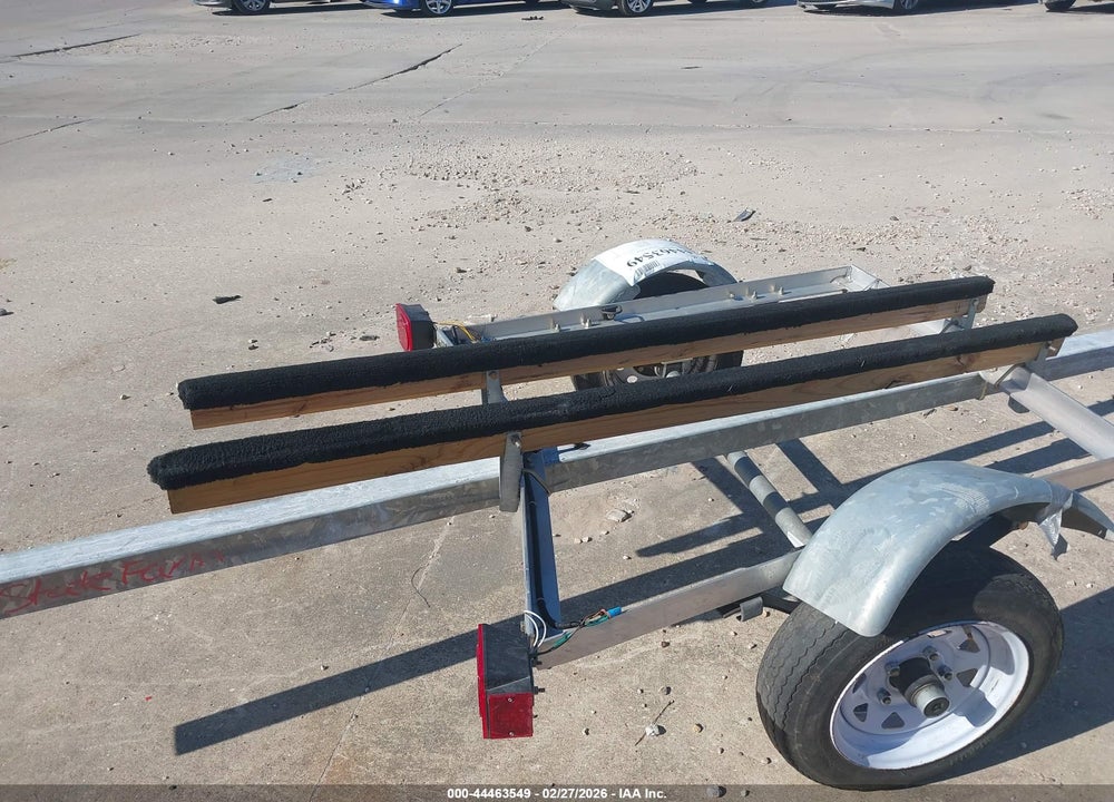 2021 MCCLAIN TRAILERS KAYAK TRAILER VIN: 4LYBG1517MH008810