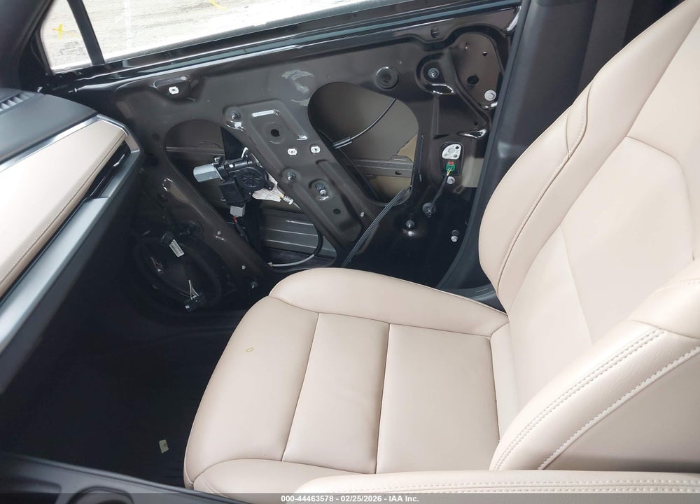 2024 CADILLAC XT4 FWD PREMIUM LUXURY VIN: 1GYFZCR49RF222497