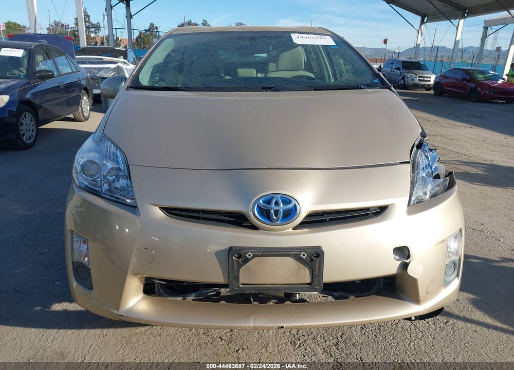 2011 TOYOTA PRIUS THREE VIN: JTDKN3DU2B1382084
