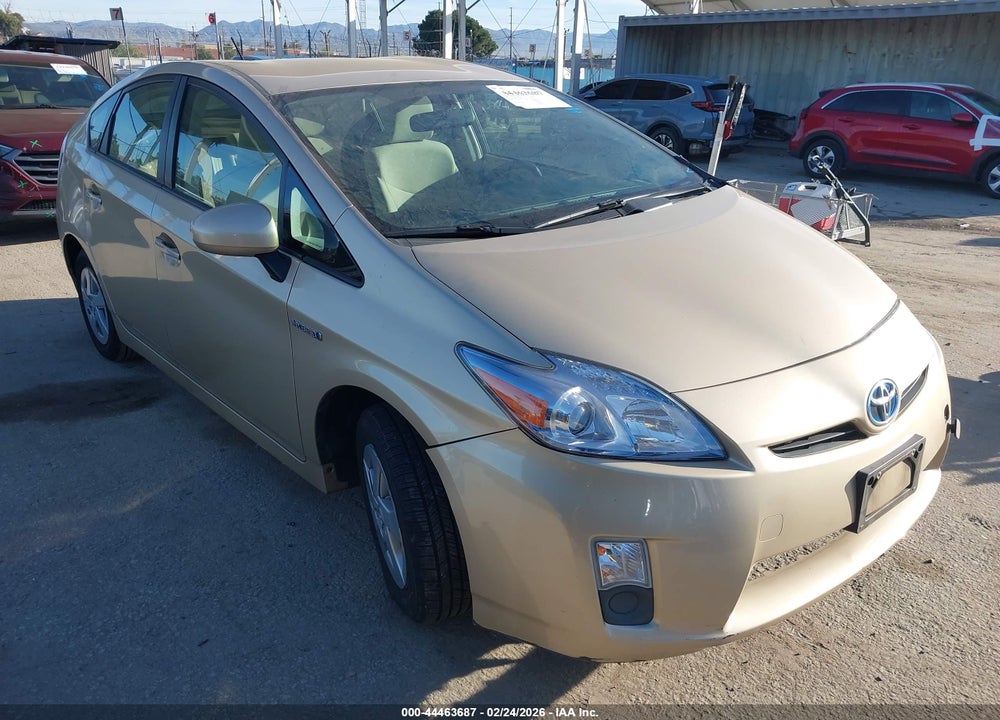 2011 TOYOTA PRIUS THREE VIN: JTDKN3DU2B1382084