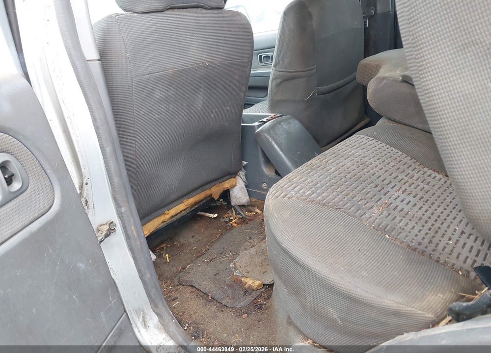2001 NISSAN XTERRA SE VIN: 5N1ED28T21C513864