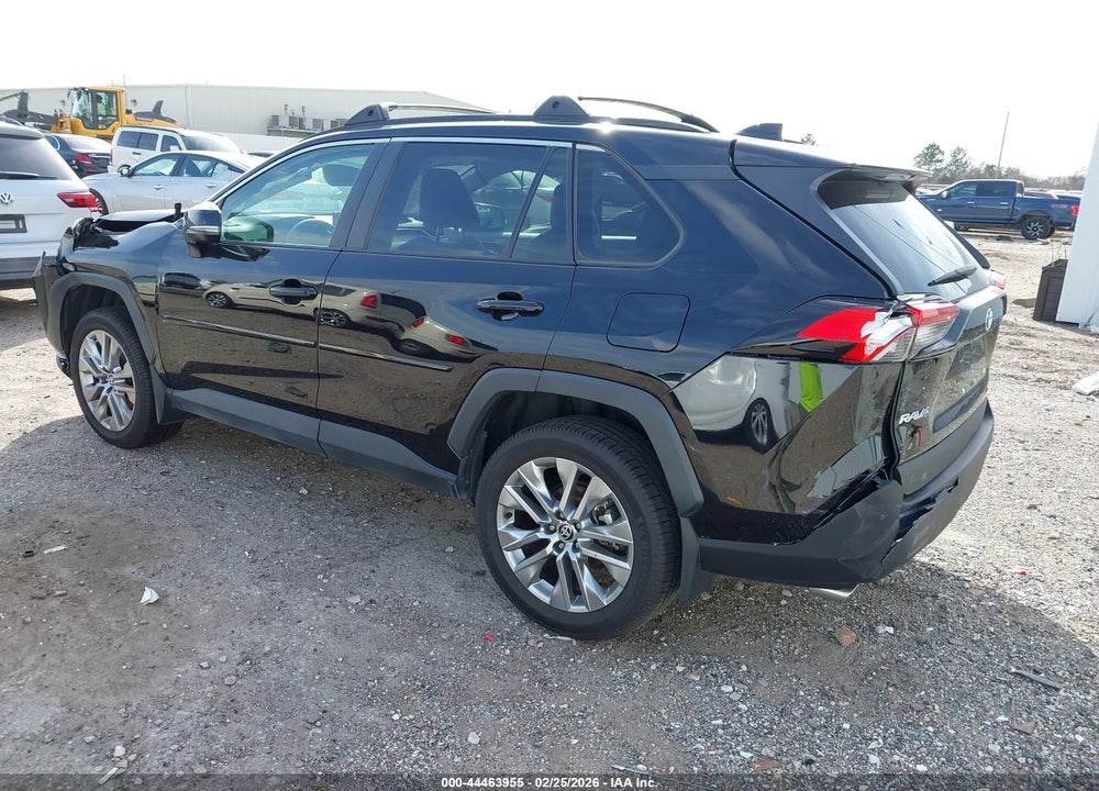 2022 TOYOTA RAV4 XLE PREMIUM VIN: 2T3C1RFV8NC208536
