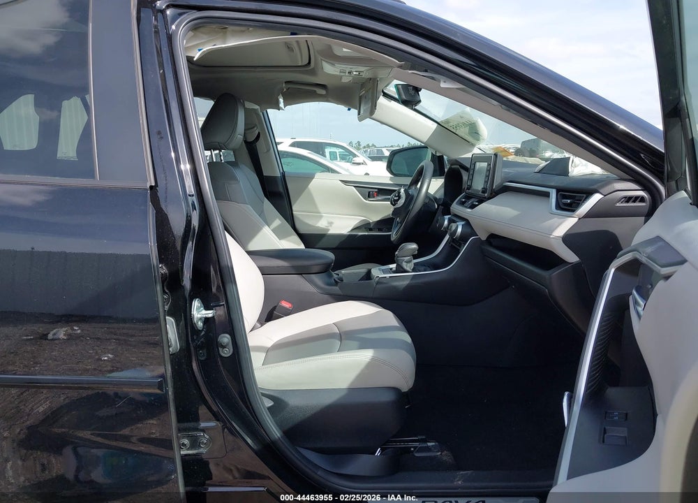 2022 TOYOTA RAV4 XLE PREMIUM VIN: 2T3C1RFV8NC208536