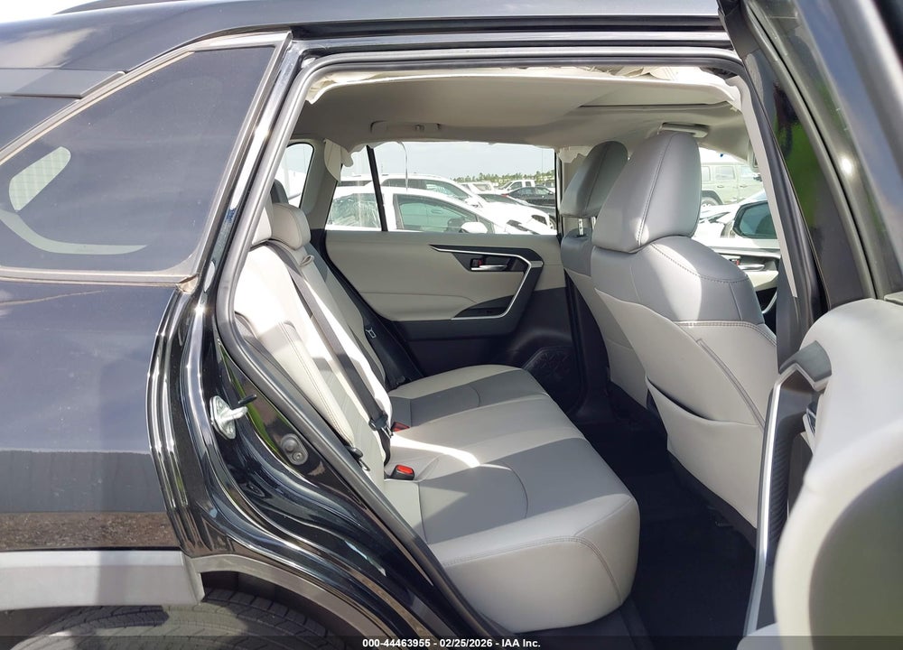 2022 TOYOTA RAV4 XLE PREMIUM VIN: 2T3C1RFV8NC208536