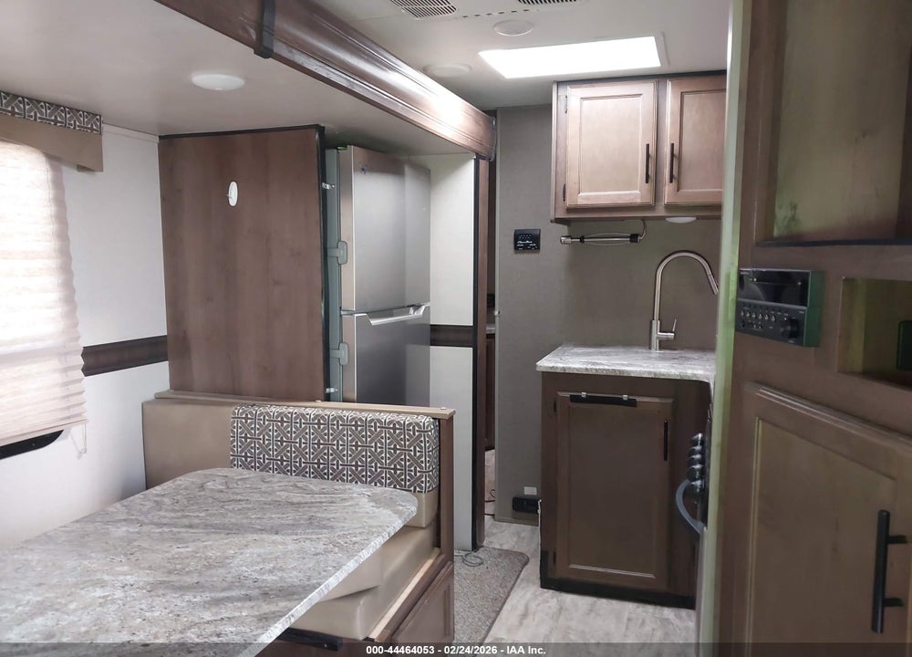 2018 KZ CONNECT 261RL VIN: 4EZTL2629J7018237