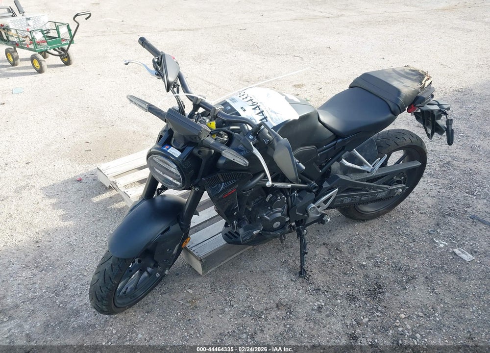 2025 HONDA CBF300 NA VIN: MLHNC5557S5500111