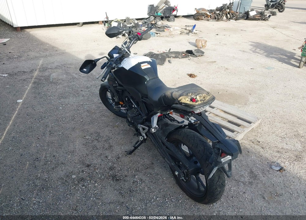 2025 HONDA CBF300 NA VIN: MLHNC5557S5500111