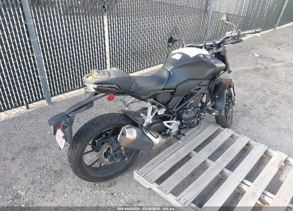 2025 HONDA CBF300 NA VIN: MLHNC5557S5500111