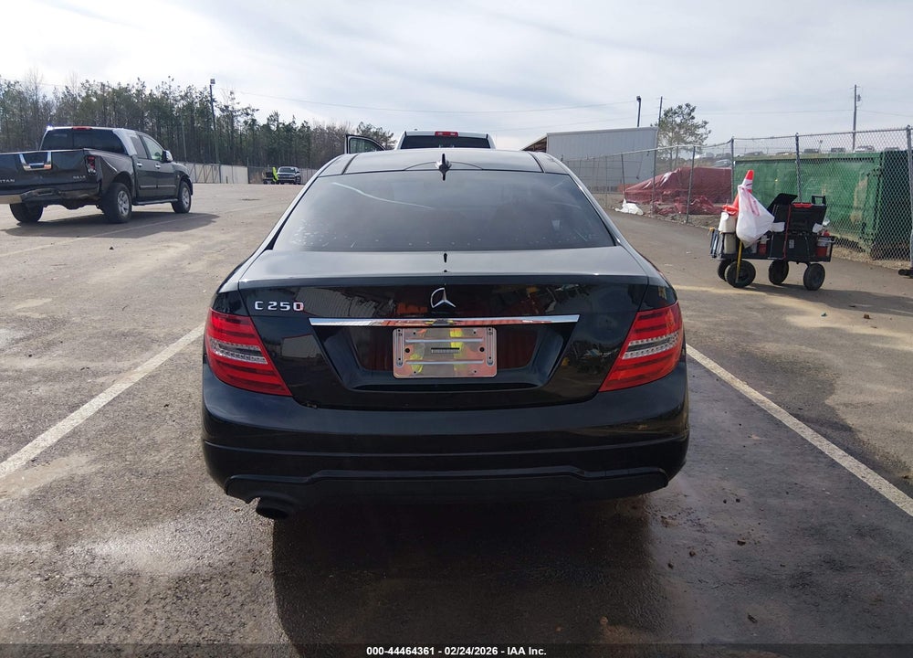 2014 MERCEDES-BENZ C 250 VIN: WDDGJ4HB3EG259868