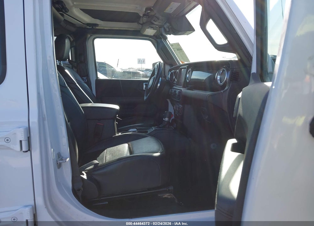 2021 JEEP WRANGLER UNLIMITED SAHARA ALTITUDE 4X4 VIN: 1C4HJXEM7MW780165