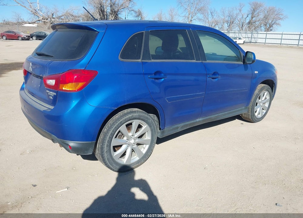 2015 MITSUBISHI OUTLANDER SPORT ES VIN: 4A4AP3AW1FE053881