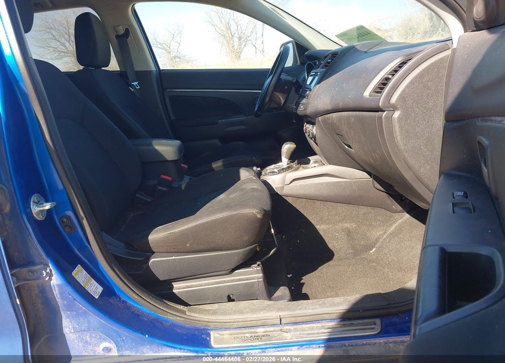 2015 MITSUBISHI OUTLANDER SPORT ES VIN: 4A4AP3AW1FE053881