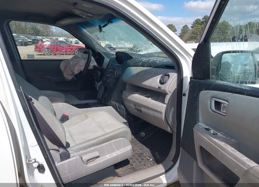 2015 HONDA PILOT LX VIN: 5FNYF3H27FB013119