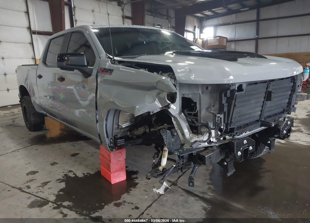2024 CHEVROLET SILVERADO 1500 4WD  STANDARD BED LT TRAIL BOSS VIN: 3GCUDFED2RG256797