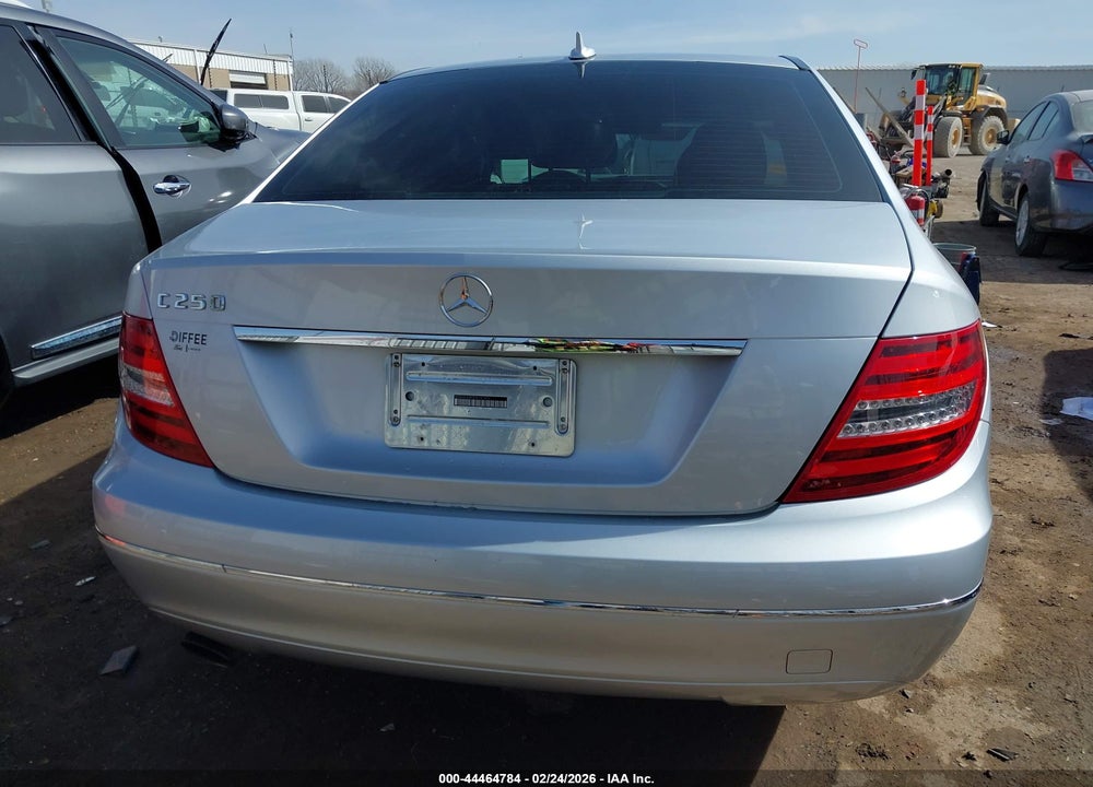2013 MERCEDES-BENZ C 250 LUXURY VIN: WDDGF4HB3DR280806