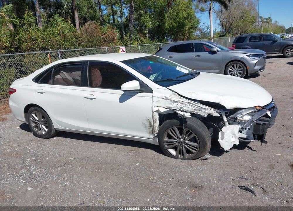 2017 TOYOTA CAMRY SE VIN: 4T1BF1FK7HU444904