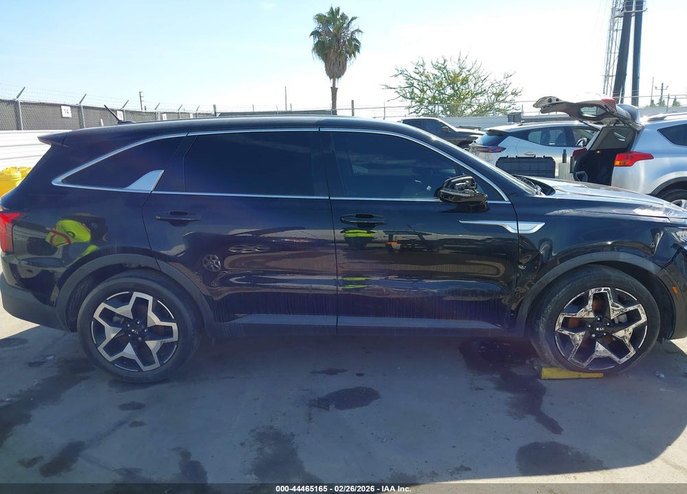 2021 KIA SORENTO LX VIN: 5XYRG4LCXMG002225