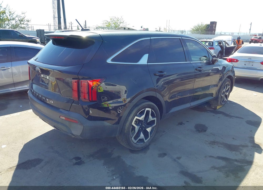 2021 KIA SORENTO LX VIN: 5XYRG4LCXMG002225
