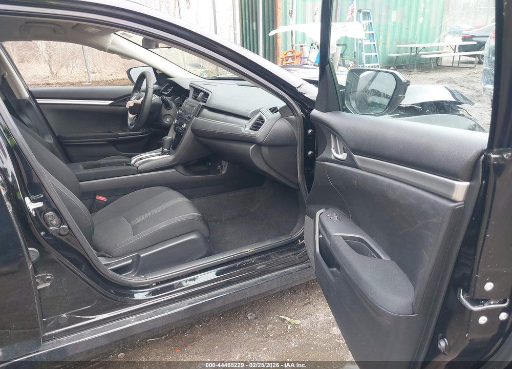 2018 HONDA CIVIC LX VIN: 2HGFC2F53JH518912