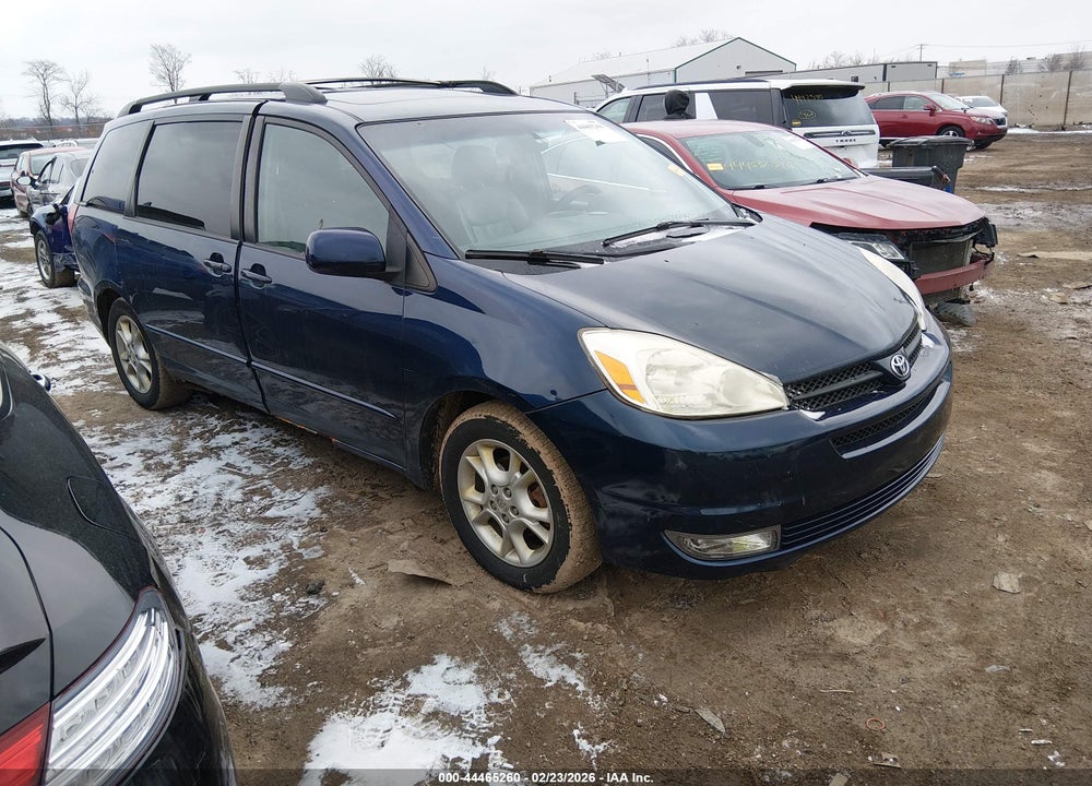 2005 TOYOTA SIENNA XLE VIN: 5TDZA22C15S348305