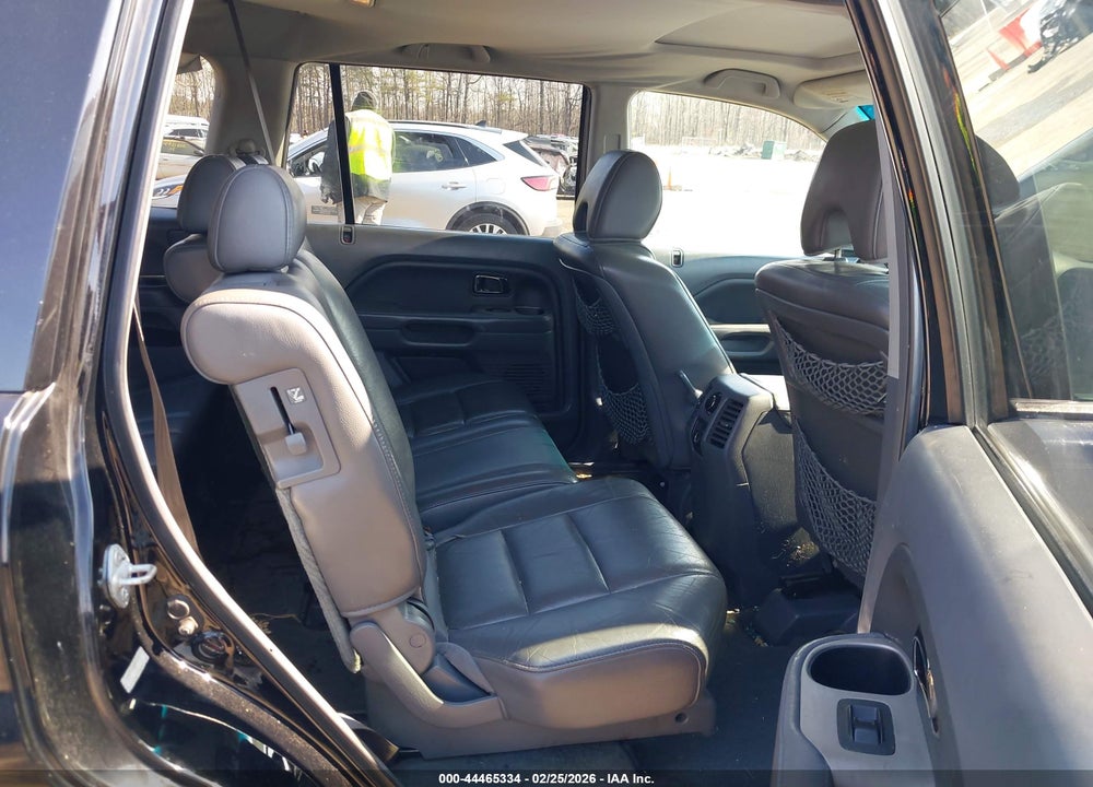 2007 HONDA PILOT EX-L VIN: 5FNYF18597B005667