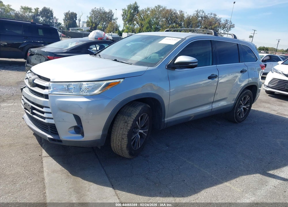 2019 TOYOTA HIGHLANDER LE VIN: 5TDZZRFH5KS298883