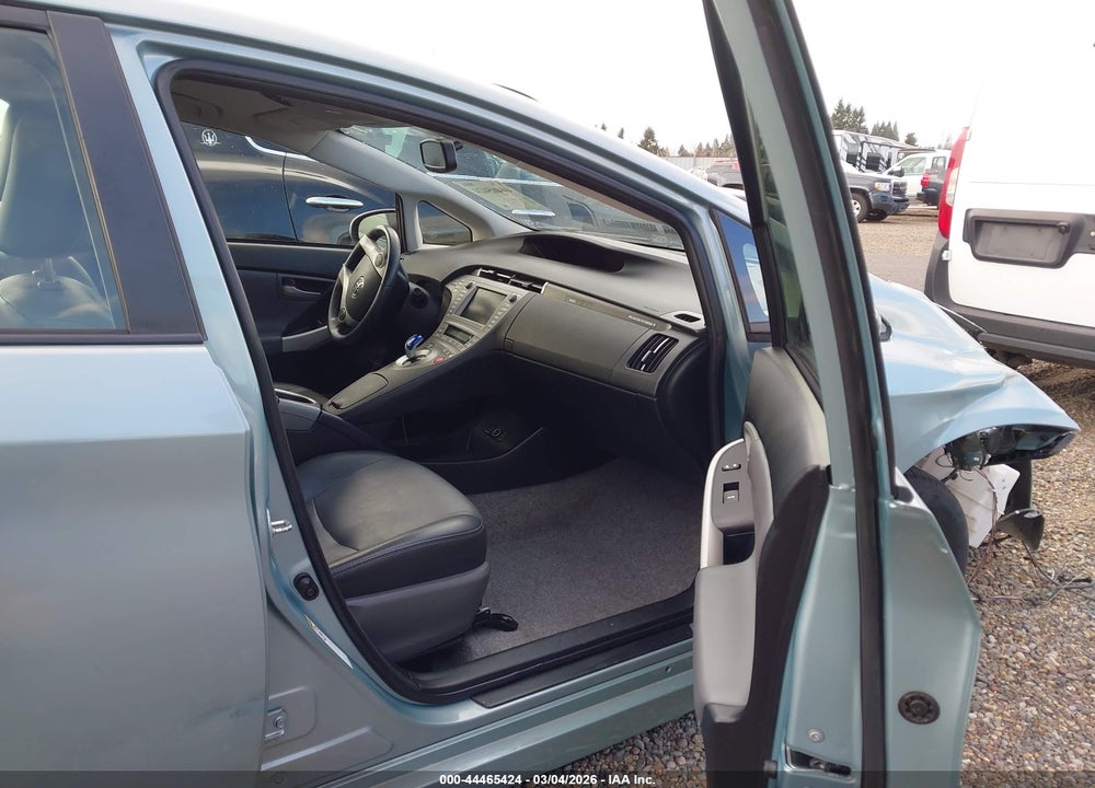 2014 TOYOTA PRIUS PLUG-IN ADVANCED VIN: JTDKN3DP7E3050757