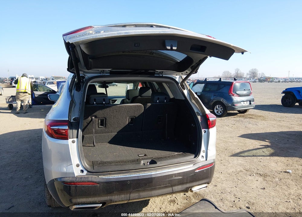 2020 BUICK ENCLAVE ESSENCE VIN: 5GAERBKW1LJ300333