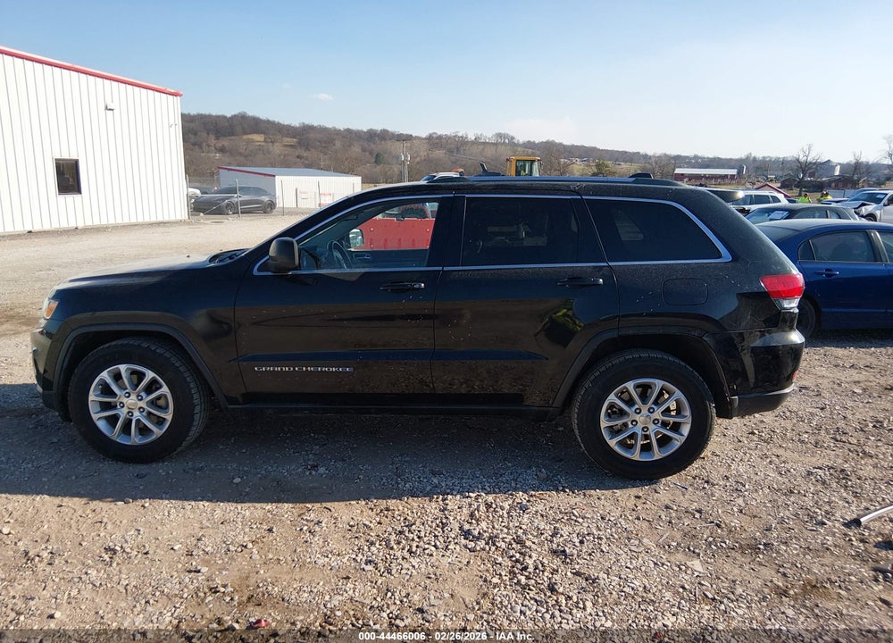 2015 JEEP GRAND CHEROKEE LAREDO VIN: 1C4RJEAG5FC714033