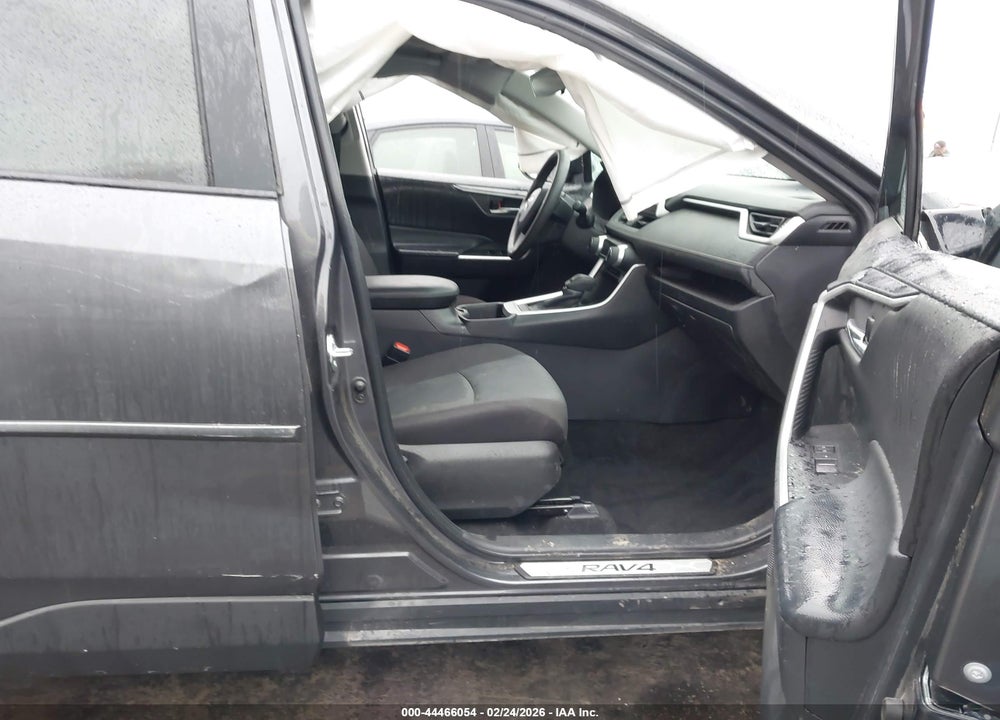 2024 TOYOTA RAV4 XLE VIN: 2T3W1RFV3RW344025