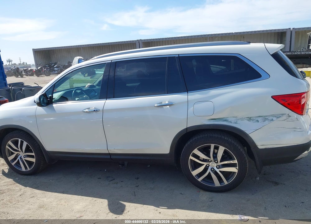 2017 HONDA PILOT ELITE VIN: 5FNYF6H09HB070442