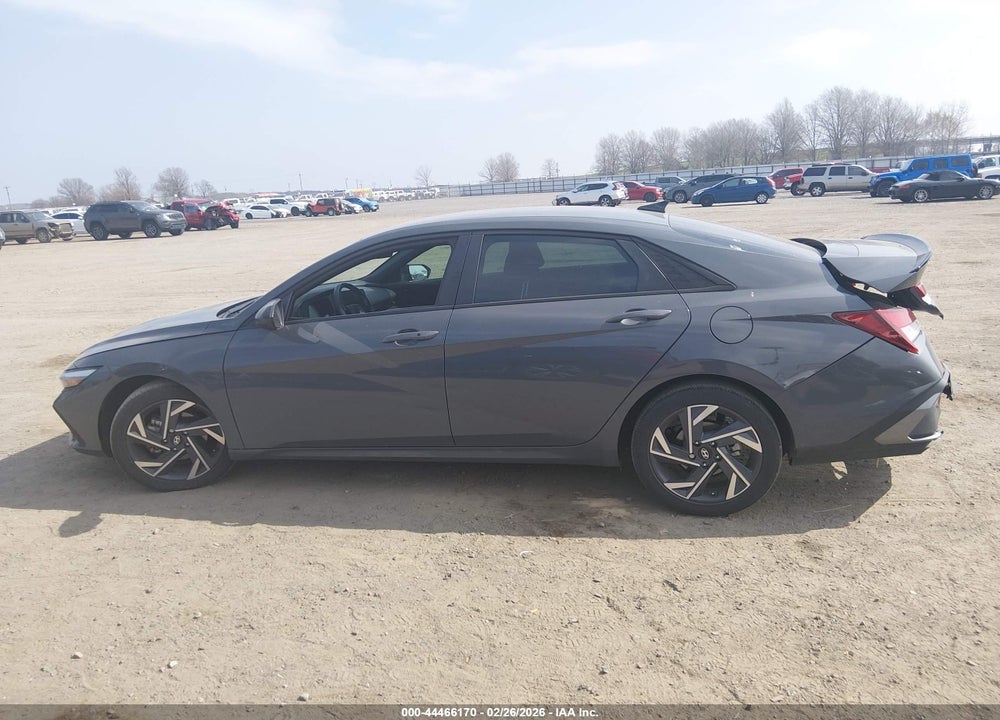 2025 HYUNDAI ELANTRA SEL SPORT VIN: KMHLM4DG8SU953093