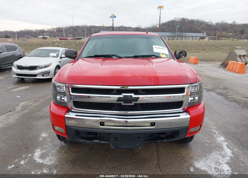 2011 CHEVROLET SILVERADO 1500 LT VIN: 3GCPKSE3XBG321453