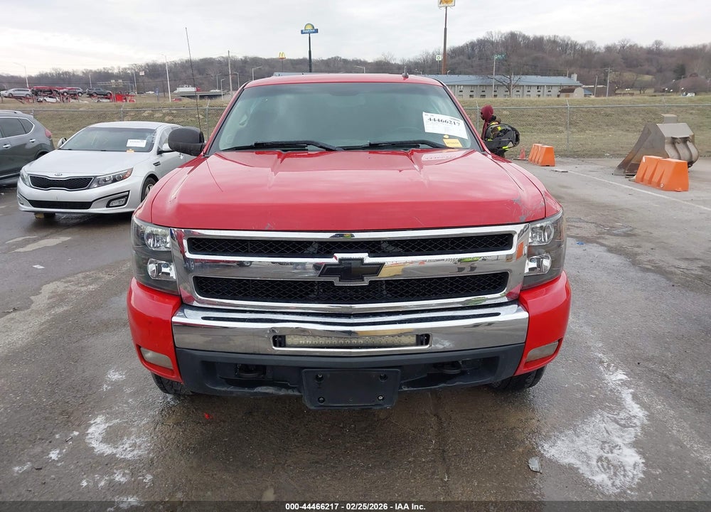 2011 CHEVROLET SILVERADO 1500 LT VIN: 3GCPKSE3XBG321453
