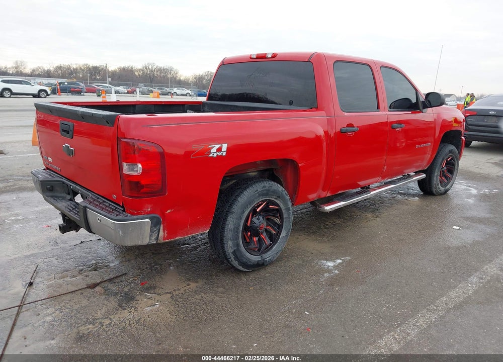 2011 CHEVROLET SILVERADO 1500 LT VIN: 3GCPKSE3XBG321453