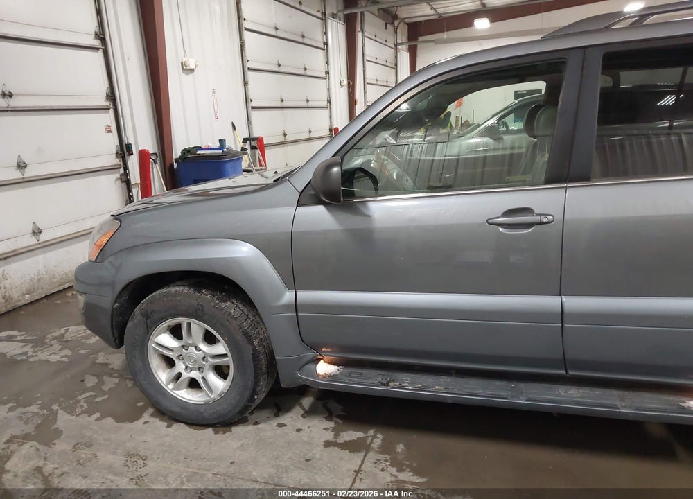 2003 LEXUS GX 470 VIN: JTJBT20X530005138
