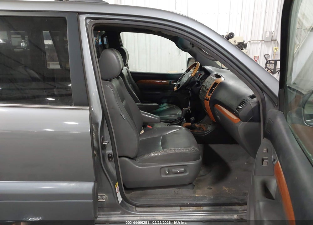 2003 LEXUS GX 470 VIN: JTJBT20X530005138