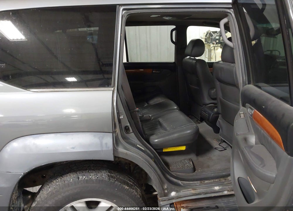 2003 LEXUS GX 470 VIN: JTJBT20X530005138