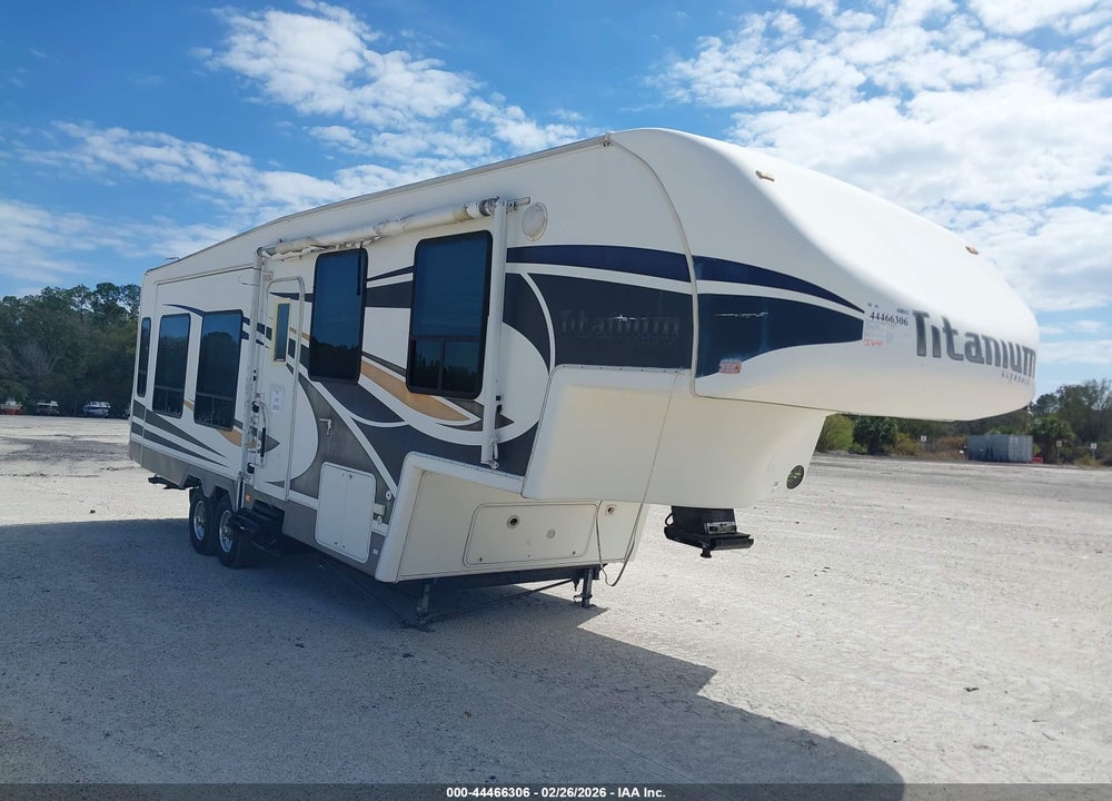 2008 GLENDALE TITANIUM VIN: 2GRFW30T58S086555
