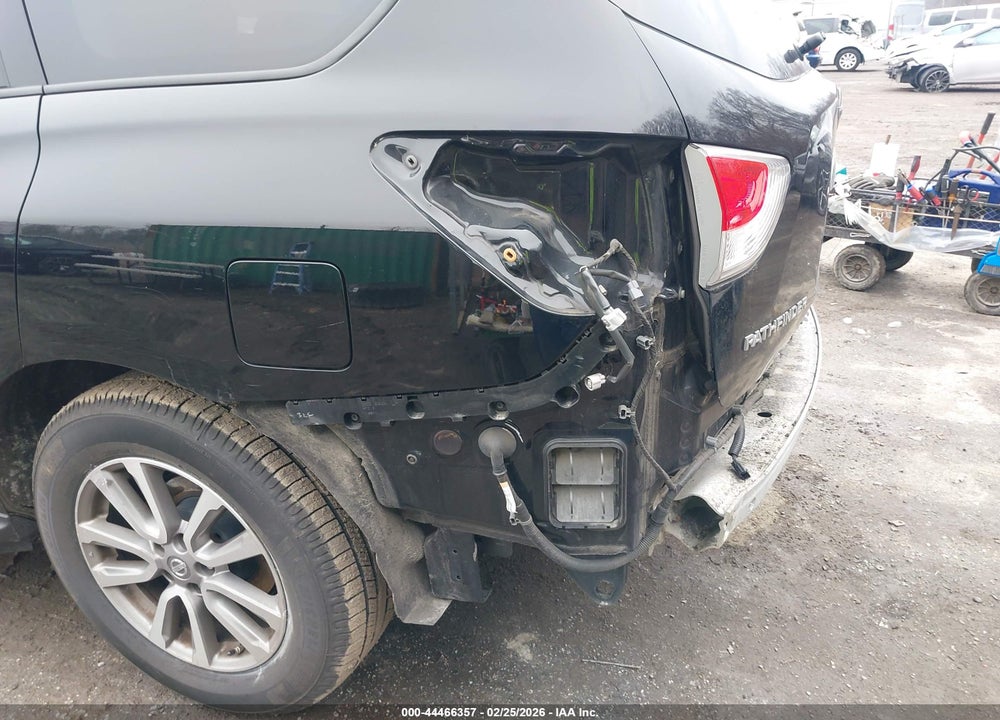 2014 NISSAN PATHFINDER SL VIN: 5N1AR2MM1EC730522
