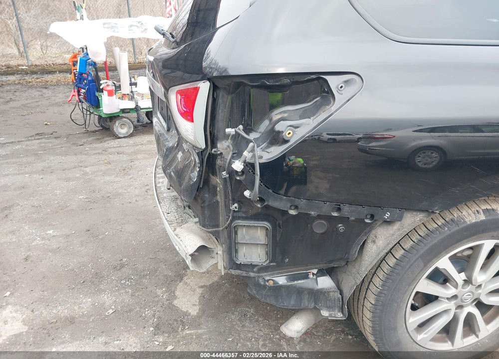 2014 NISSAN PATHFINDER SL VIN: 5N1AR2MM1EC730522