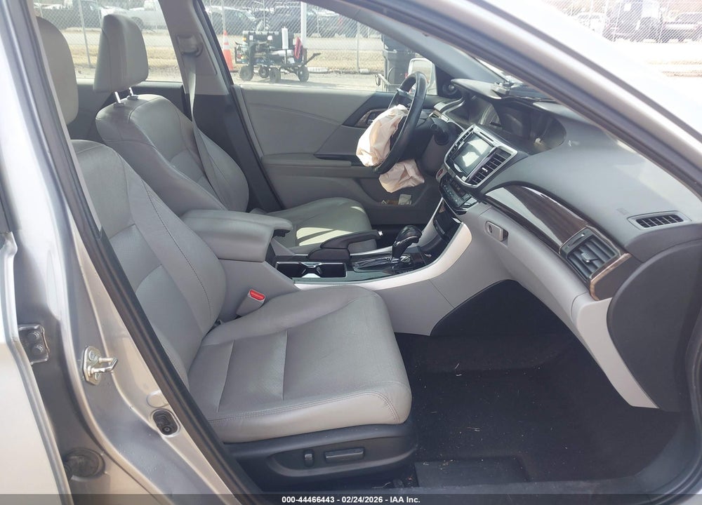 2016 HONDA ACCORD EX-L VIN: 1HGCR2F9XGA158808