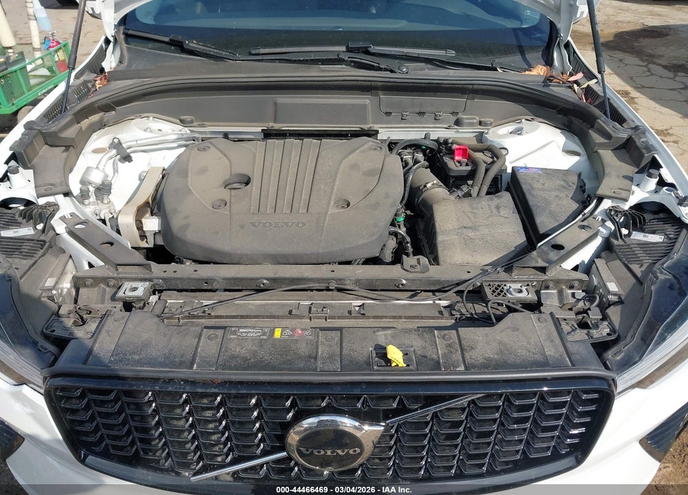2024 VOLVO XC60 B5 PLUS DARK THEME VIN: YV4L12RL5R1911352