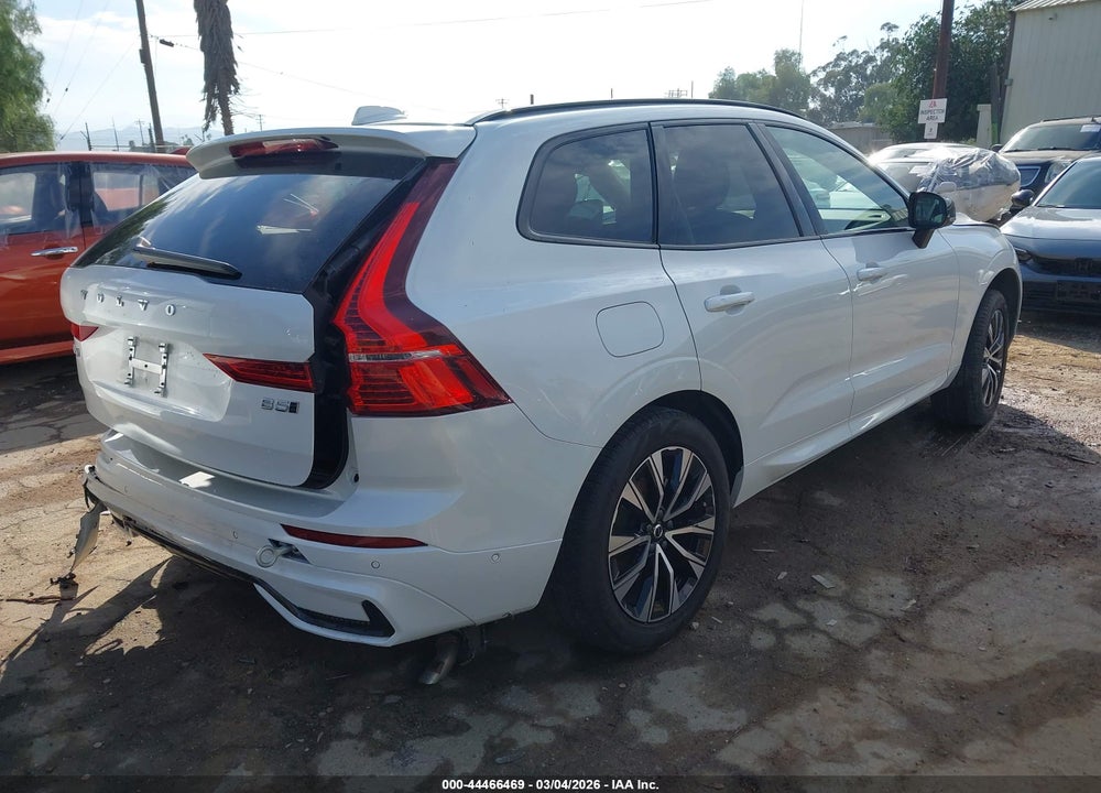 2024 VOLVO XC60 B5 PLUS DARK THEME VIN: YV4L12RL5R1911352